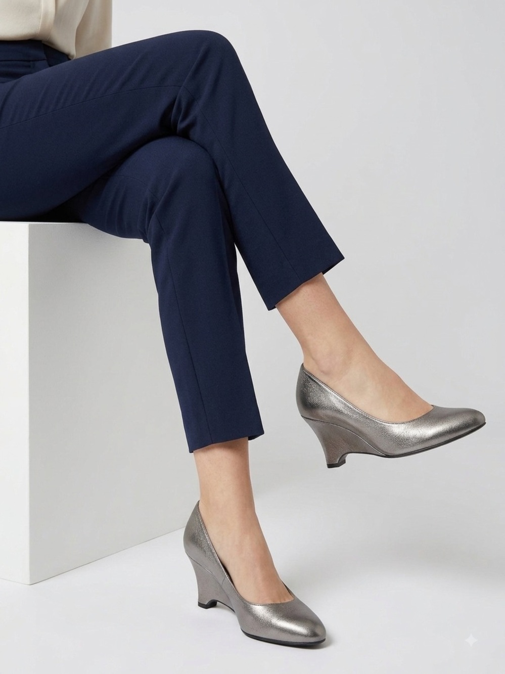 Bruno Magli metallic pewter leather wedge heel pumps. EU 37.5